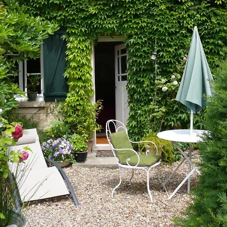 A L'ombre Du Tilleul *