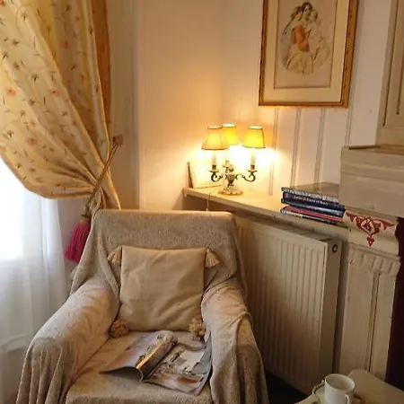 A L'ombre Du Tilleul Giverny