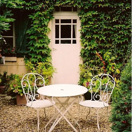 Daire A L'ombre Du Tilleul