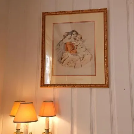 Daire A L'ombre Du Tilleul Giverny