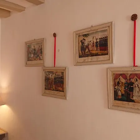 A L'ombre Du Tilleul *